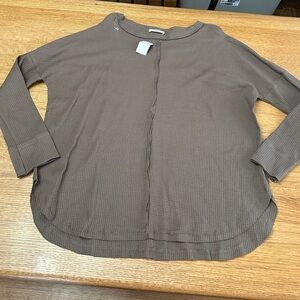 Zenana NWOT waffle knit exposed seams crew neck brown/green color L/XL 26” p2p